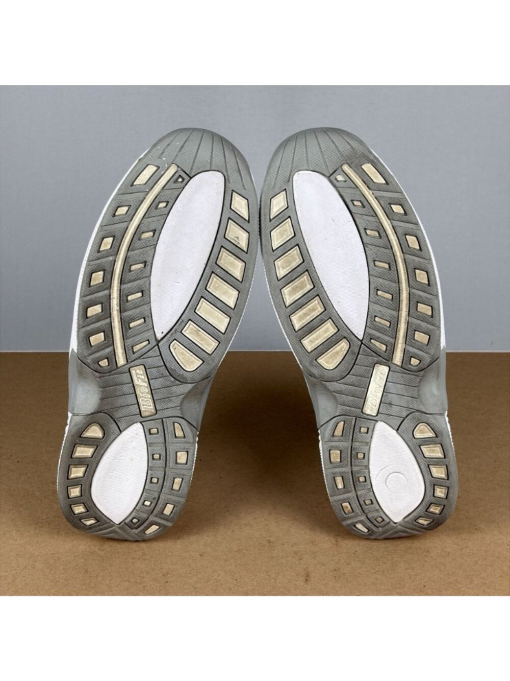 Orthofeet Coral Athletic Walking Shoes Womens 8.5 White Gray Silver Comfort - Picture 6 of 10